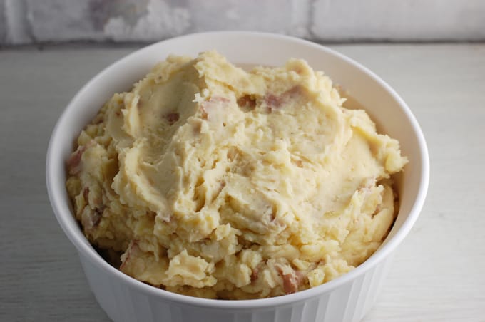 vegan mashed potatoes in a bowl