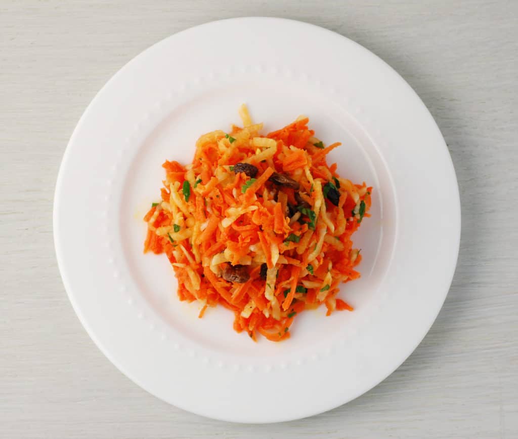 daikon carrot salad with raisins